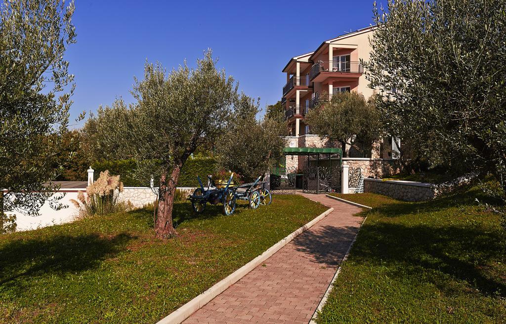 Apartments Villa Venera Labin  Extérieur photo